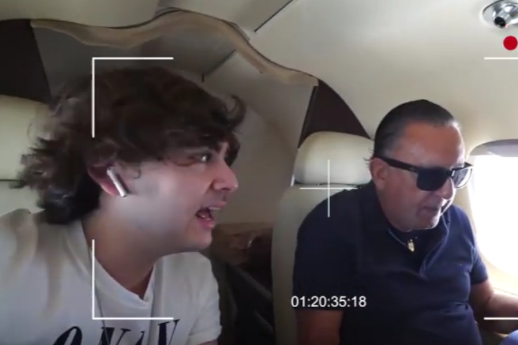 Filho de Galvão Bueno mostra jatinho da família; veja o vídeo