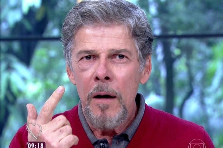 Segundo amigos, José Mayer ficou arrasado com a demissão