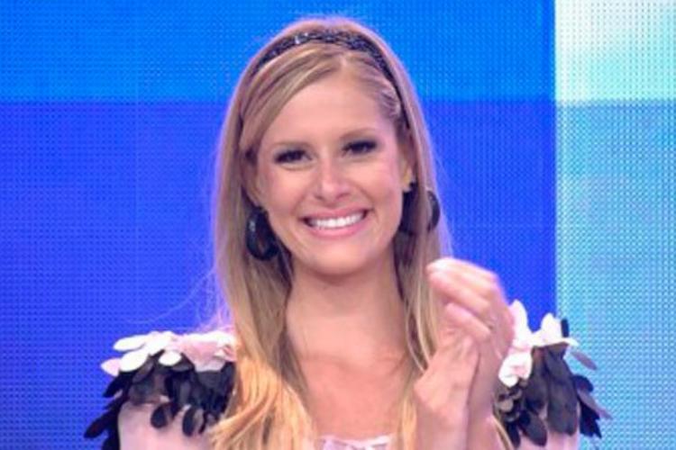 Ex-bailarina do Faustão desiste de processo contra a TV Globo