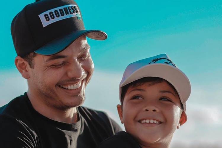 Wesley Safadão posa ao lado do filho Yudi e Thyane Dantas se derrete: “Lindão e gatão”