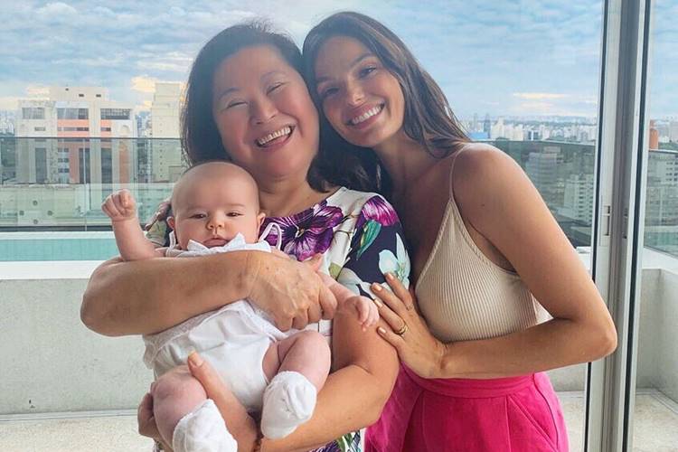 Isis Valverde conhece filha de Sabrina Sato: “Fui conhecer minha nora”