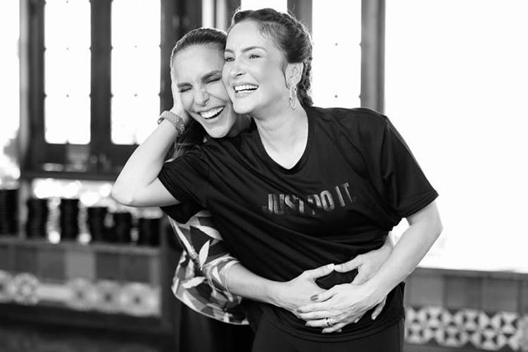 Claudia Leitte e Ivete Sangalo gravam juntas e levam web à loucura