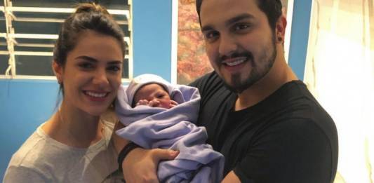 Jade, Luan Santana e a afilhada/Reprodução Instagram