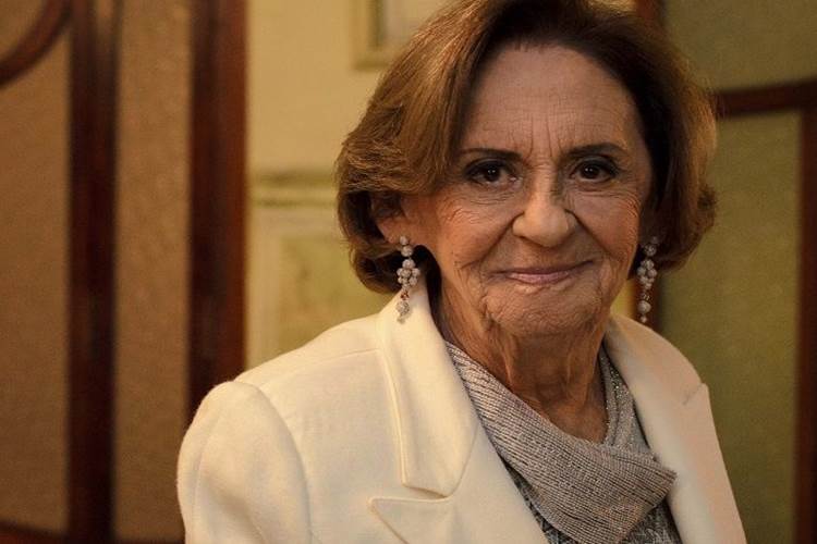 “Nunca pensei em desistir”, revela Laura Cardoso sobre dificuldades na carreira