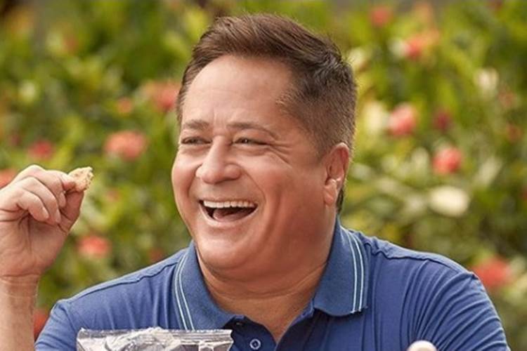 Sertanejo Leonardo aparece com pés inchados e Gusttavo Lima brinca: “cachaça”