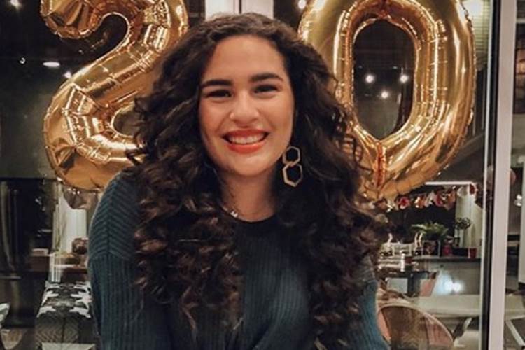 Filha de Renato Aragão comemora aniversário com festa improvisada