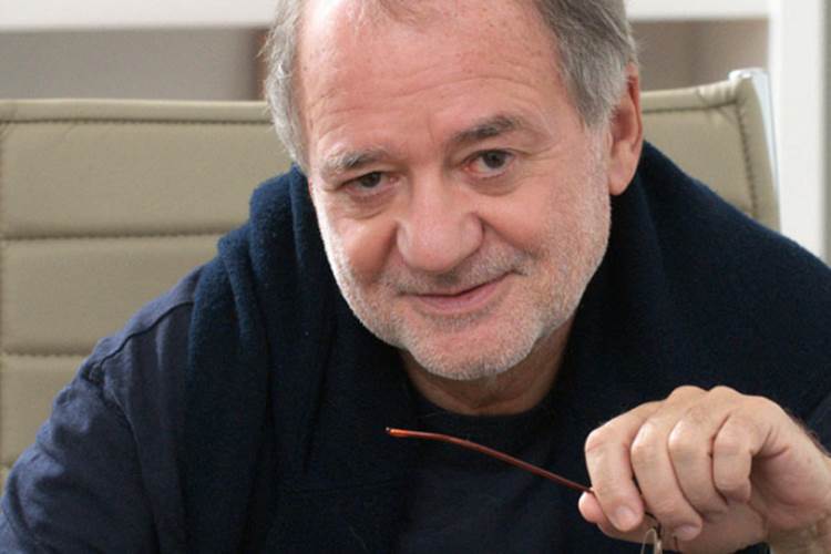 Autor Marcílio Moraes alfineta a RecordTV sobre falta de trabalho