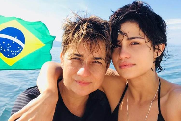 Namorada de Nanda Costa abre o jogo sobre relacionamento: “É libertador”