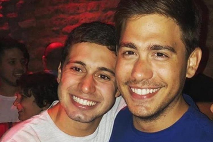 Repórter global se declara para o marido