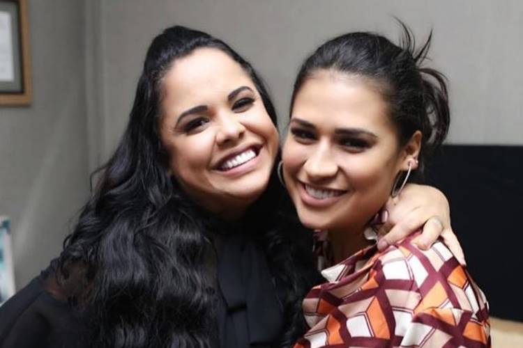 Simone faz agradecimento a cantora gospel