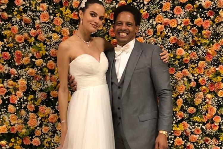 Modelo brasileira se casa com filho de Bob Marley