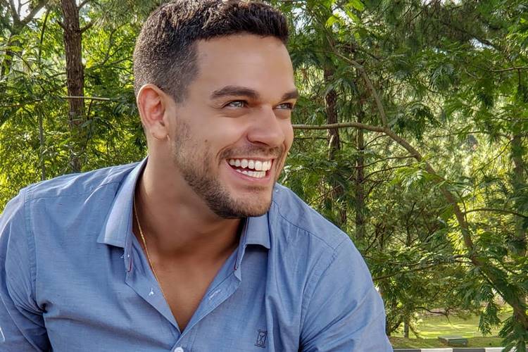 Caique Aguiar abre o jogo sobre ‘A Fazenda’, Fernanda Lacerda e sua carreira; Confira a entrevista