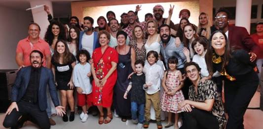 Elenco de Órfãos da Terra (Globo / João Miguel)
