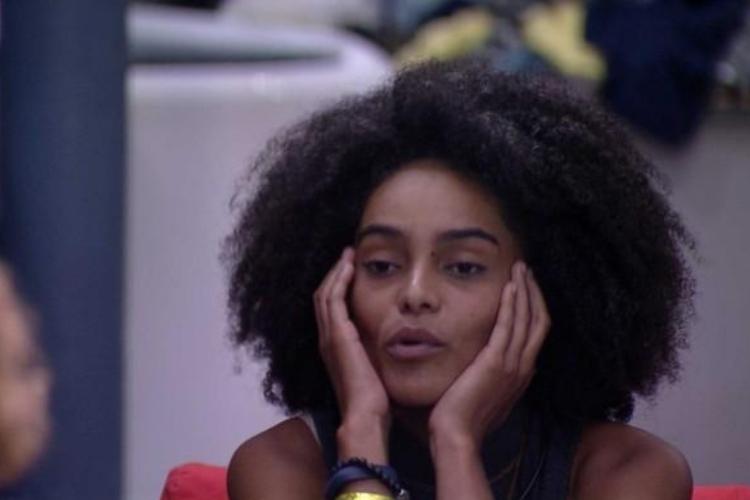 BBB19: Gabriela fica magoada após discussão com Elana