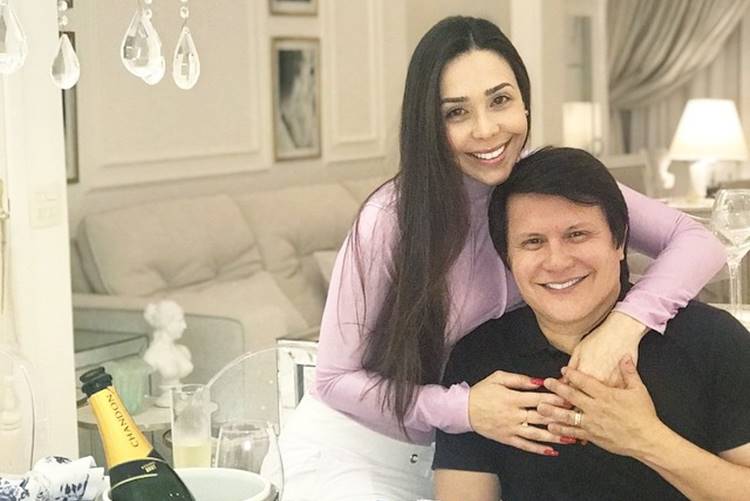 Sogra de cantor sertanejo bate um bolão ao exibir corpão na web