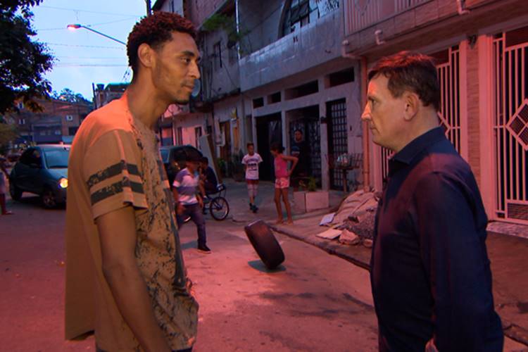 Cabrini registra rotina de ex-presidiários com exclusividade, no Conexão Repórter