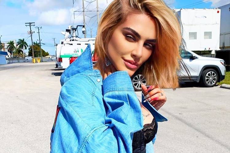 De novo! Após aparecer loira, Cleo repagina visual e recebe elogios