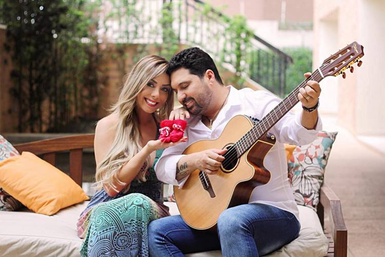 Na reta final da gestação, mulher de sertanejo faz contagem regressiva: “Vem filha”