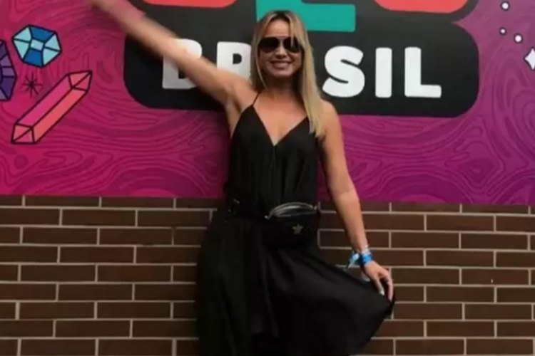 Eliana enfrenta forte temporal para ir ao Lollapalooza e ‘tira onda’