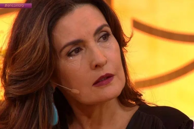 Ao vivo, Fátima Bernardes emociona ao falar sobre novo câncer de Ana Maria Braga