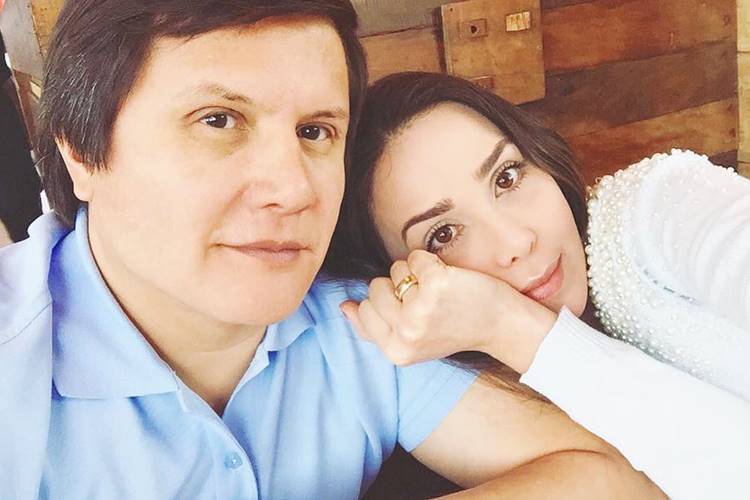 Mulher de sertanejo fica de cama e recebe cuidados especiais