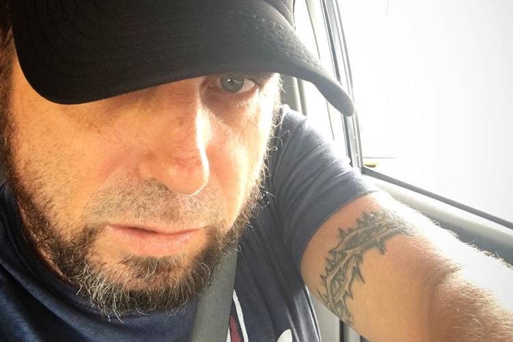 Famoso cantor sertanejo fica em apuros e preocupa os fãs