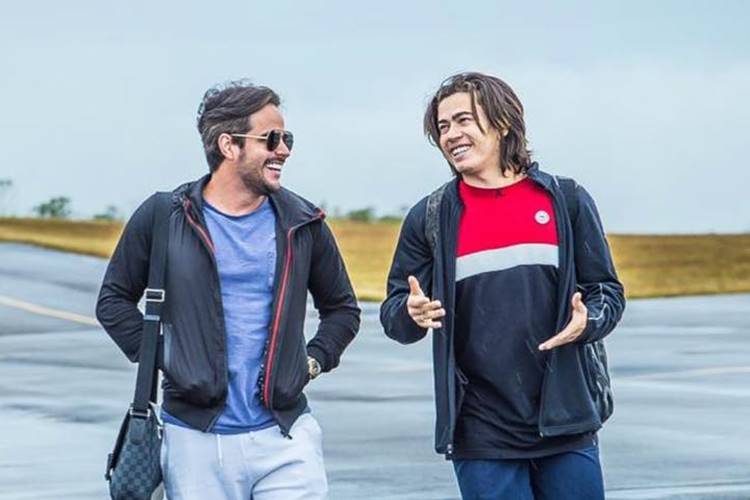 Kaká Diniz, marido da sertaneja Simone, presta apoio à Whindersson Nunes