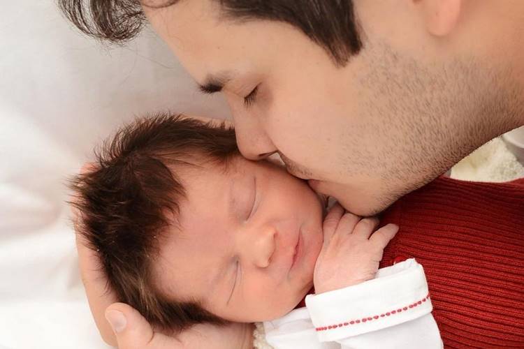 Sertanejo Matheus celebra primeiro mês de seu filho: “Trouxe ainda mais alegria”