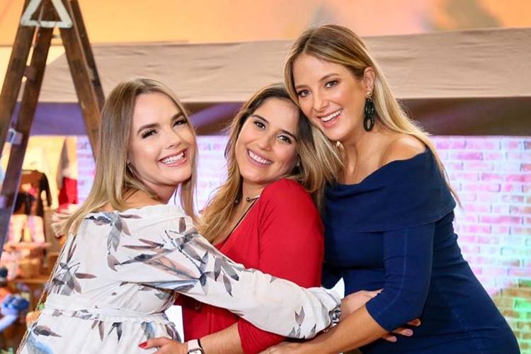 Encontro de grávidas! Thaeme, Ticiane Pinheiro e Camilla Camargo participam de evento