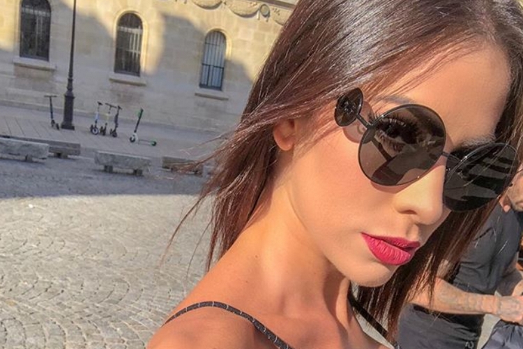 Ex-BBB mostra antes e depois de cirurgia no nariz e divide opiniões na web