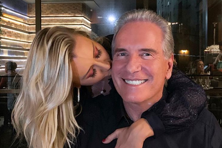 Papai novamente? Mulher de Roberto Justus pode estar grávida