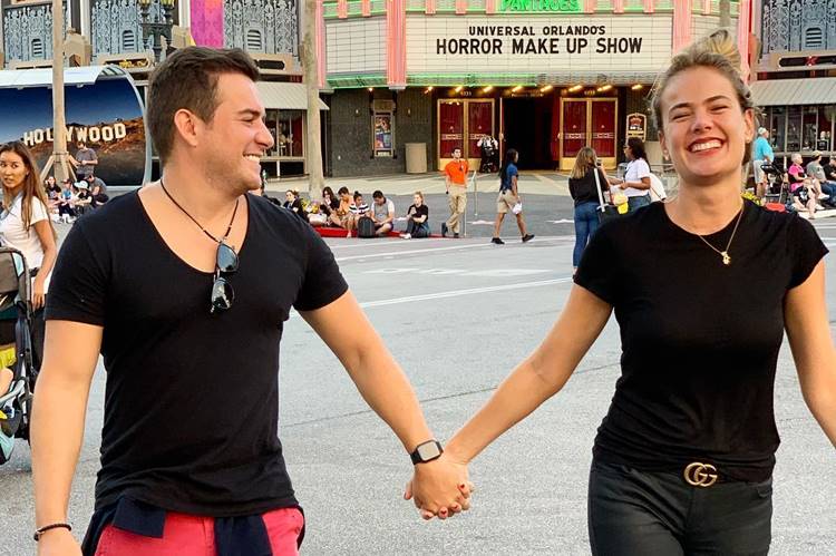 Sertanejo comemora oito anos com esposa e faz linda declaração