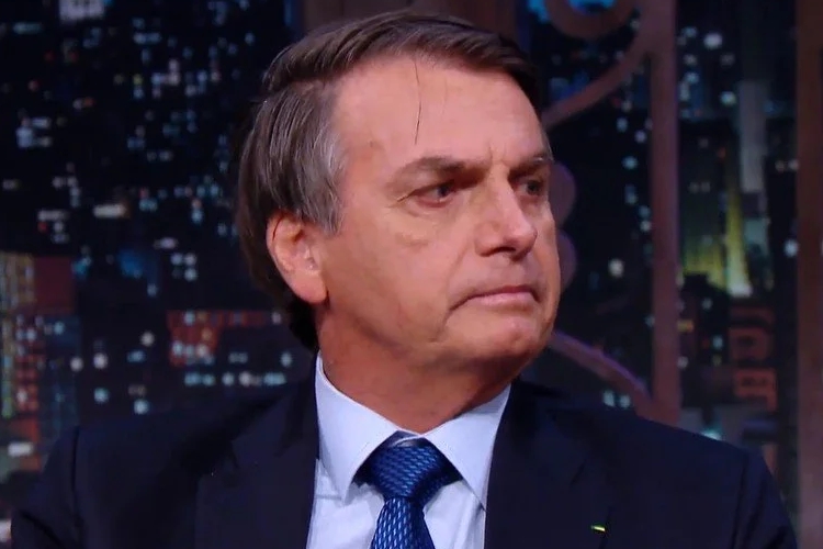 Durante encontro esperado, Danilo Gentili faz pergunta inusitada a Jair Bolsonaro e repercute