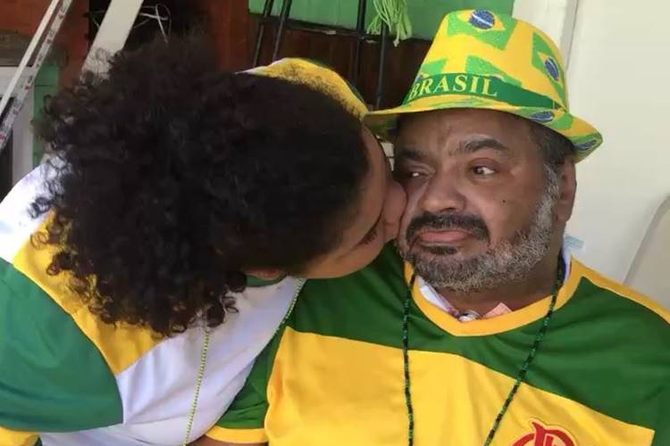 Flora Cruz, filha de Arlindo Cruz, fala da relação do cantor com o neto