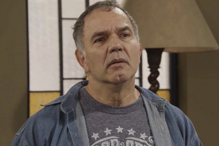 Saída de Humberto Martins de ‘Verão 90’ deixa telespectadores confusos com mistério da Globo