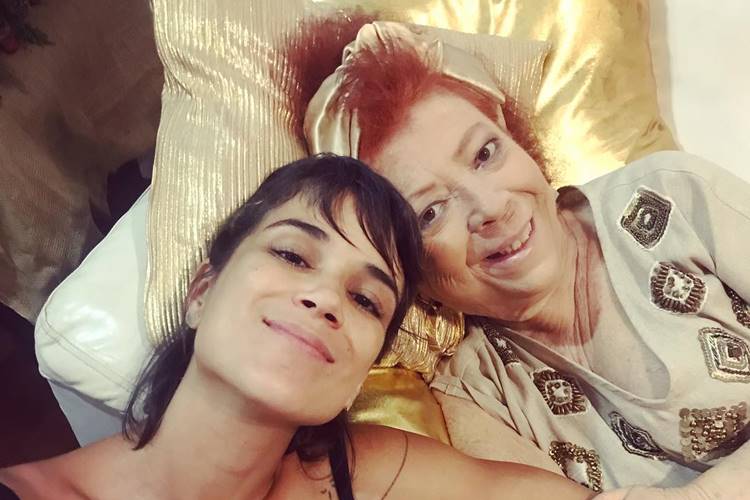 Filha de Beth Carvalho relembra a mãe e faz homenagem no dia do aniversário