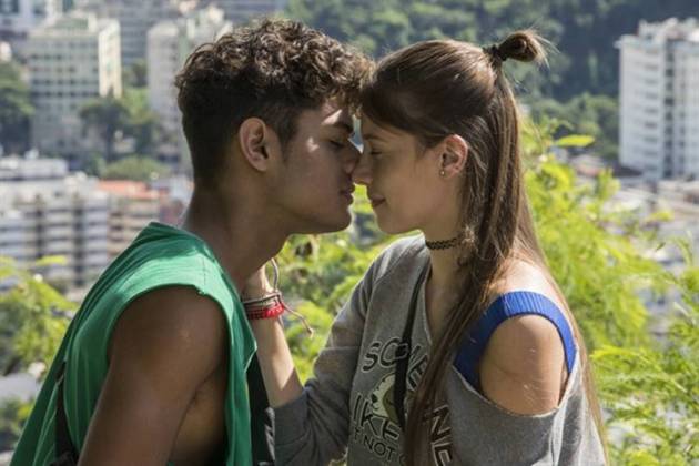 Malhação - Anjinha e Cléber se beijam pela primeira vez (Globo/Victor Pollak)