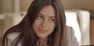 O Sétimo Guardião: Laura propõe relacionamento a três para Sampaio O Sétimo Guardião - Laura (Reprodução/TV Globo)