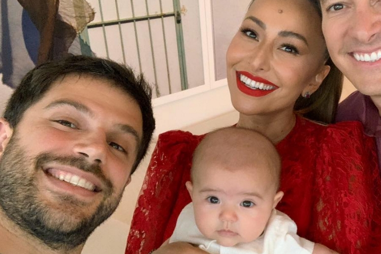 Duda Nagle filma Zoe e Sabrina Sato acordando e encanta internautas com fofura