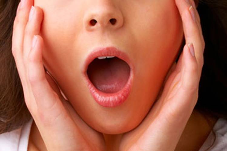 Sogra vira cúmplice de cantor sertanejo e esposa é surpreendida; veja fotos