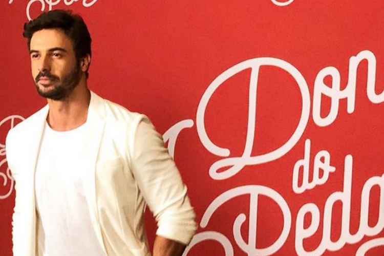 Ator estreante em ‘A Dona do Pedaço’ chama atenção e arranca suspiros dos internautas na web