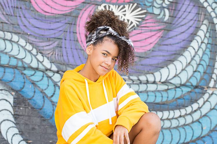 Alana Cabral, a Clarissa de Verão 90, faz ensaio fotográfico no Rio