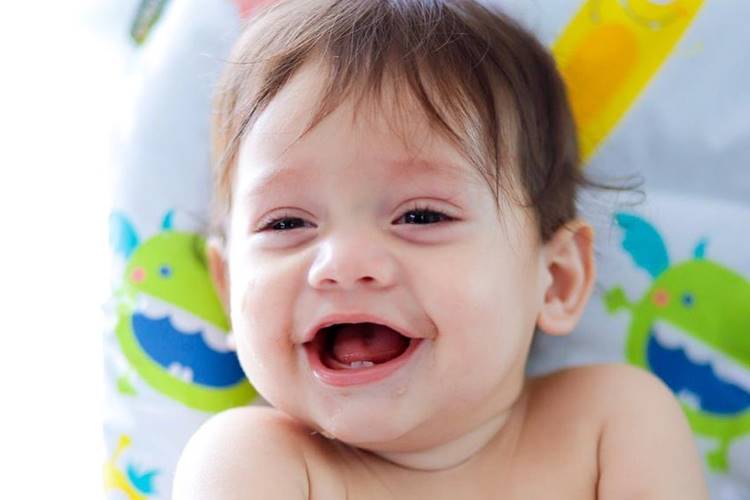 Wesley Safadão e Thyane celebram nove meses de Dom