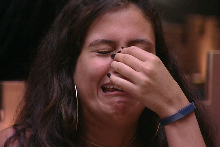 Ex-BBB Hana Khalil é atacada por internautas após chamar Neymar de estuprador nas redes sociais