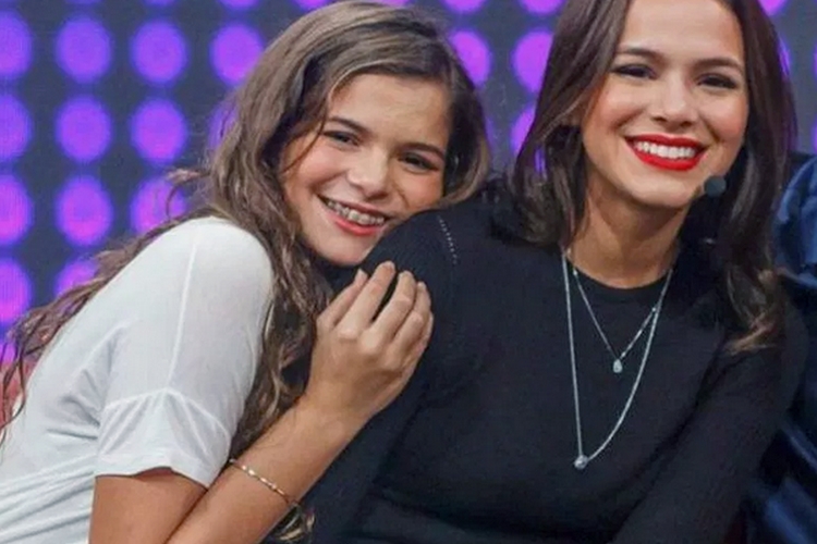 Bruna Marquezine promove confusão com a irmã, Luana, e divide opiniões na web