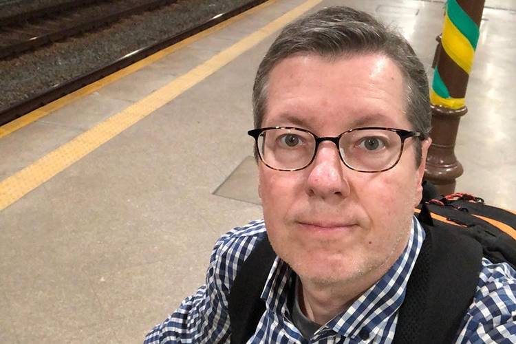 Jornalista da Globo faz críticas após andar de transporte público