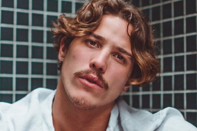 Rômulo Arantes Neto relembra morte do pai: “Sofri demais da conta”