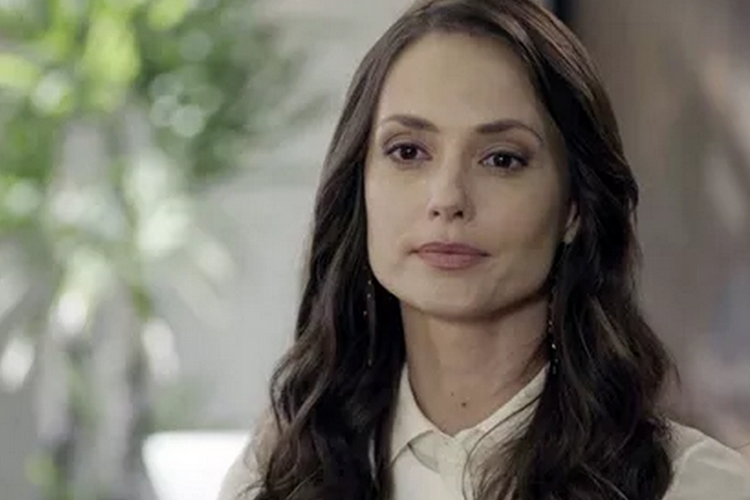 Eterna professora Helena de 'Carrossel', Rosanne Mulholland dá importante passo em sua carreira Eterna professora Helena de 'Carrossel', Rosanne Mulholland dá importante passo em sua carreira