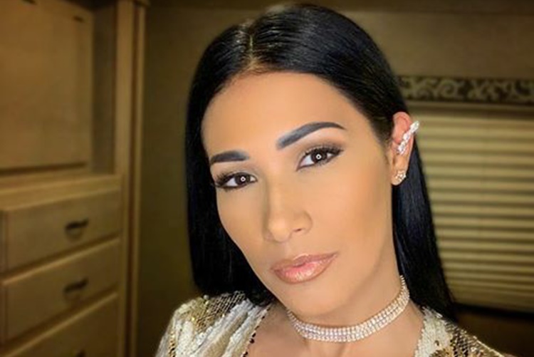 Em click sensual, Simaria causa na web e mostra que corpo está em forma