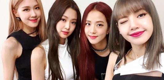 Da esquerda para a direita - Rosé, Jennie, Jisoo e Lisa - BLACKPINK